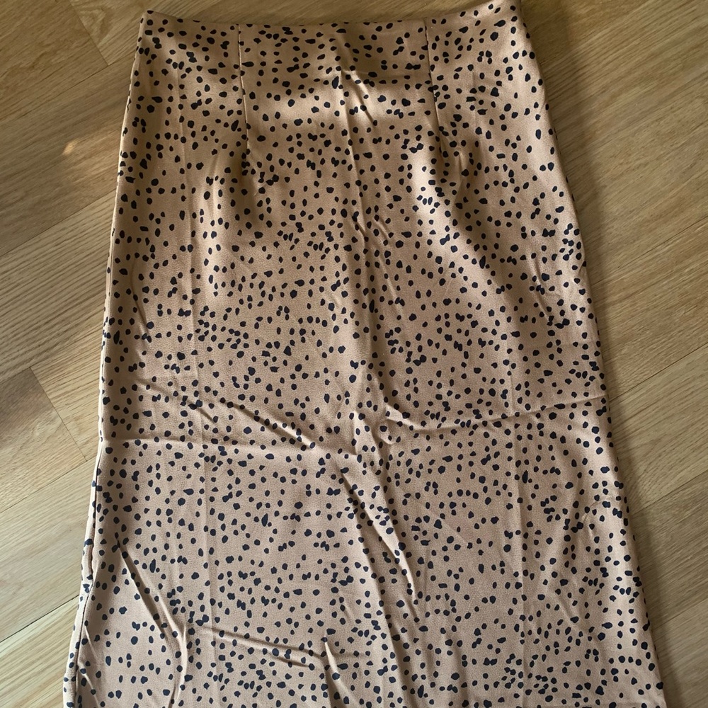 Leopard Print/Dotted Knee Skirt